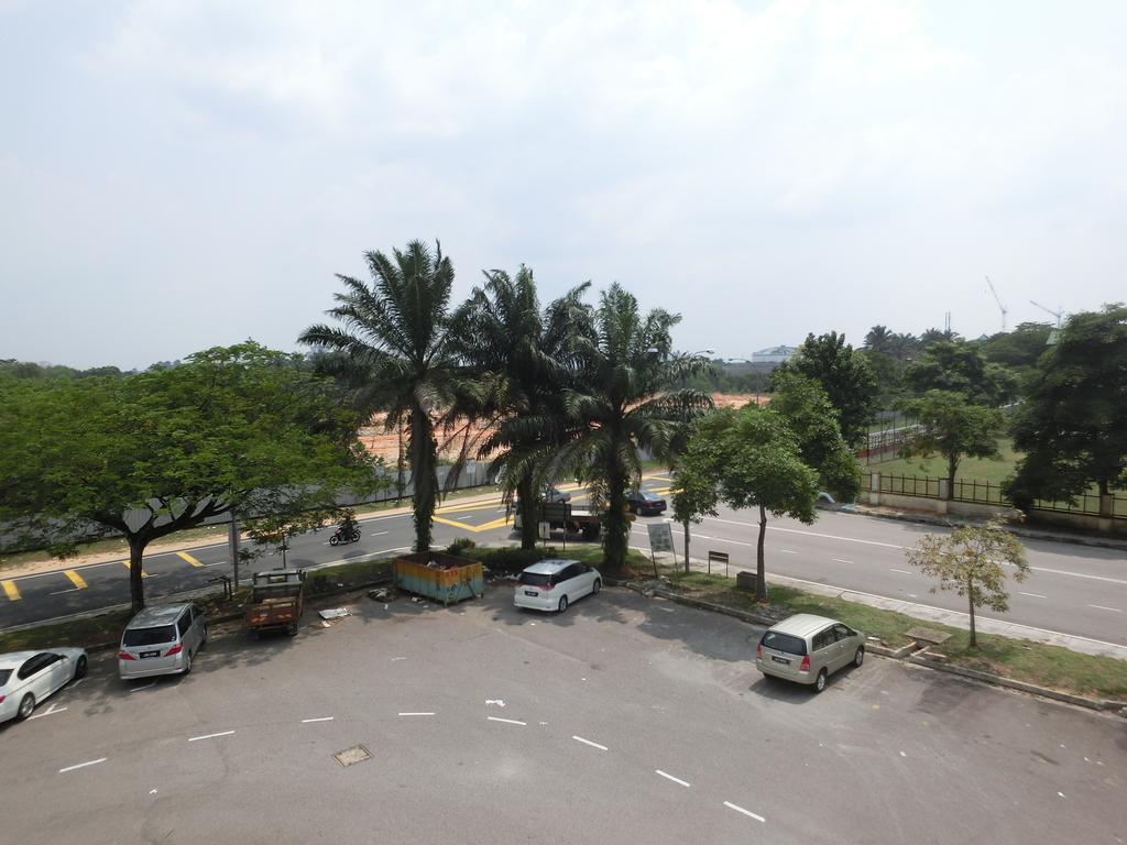 Nah Hotel Skudai Buitenkant foto